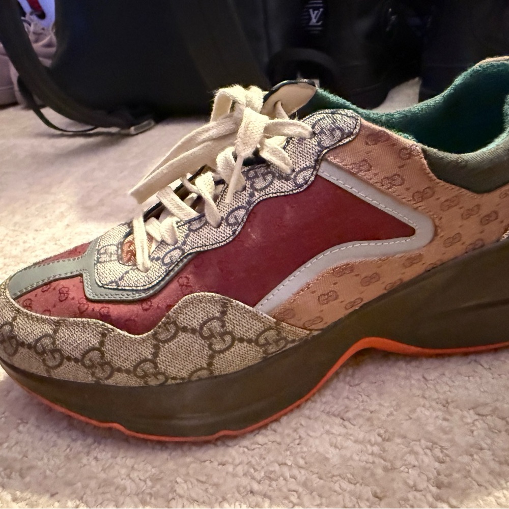 Gucci Rhyton Red and Tan Patterned Sneakers size 7.5 which is us 8.5 - Picture 9 of 9
